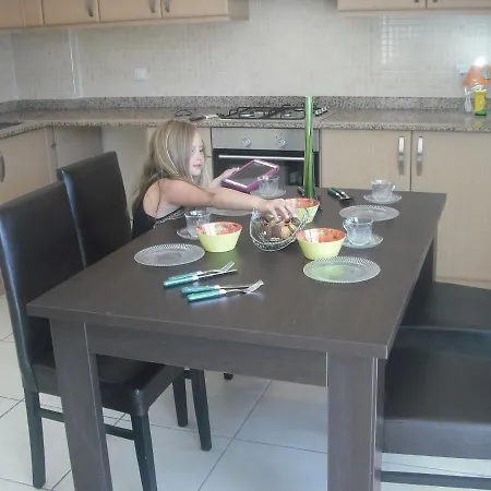 アパート Gorgeous 2 Bed Private Ground Floor シダ