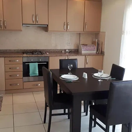 Gorgeous 2 Bed Private Ground Floor アパート *